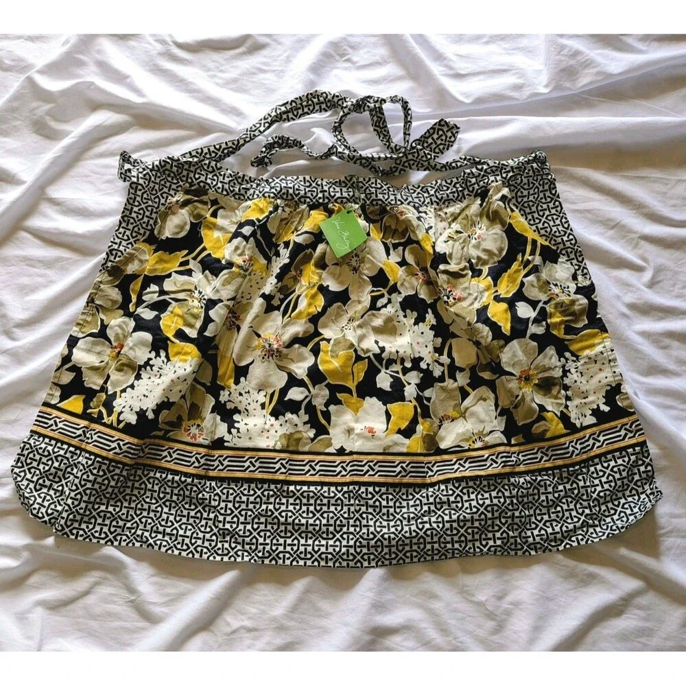 Vera Bradley Half Apron Dogwood Pattern Black White Yellow Print NWT Pockets